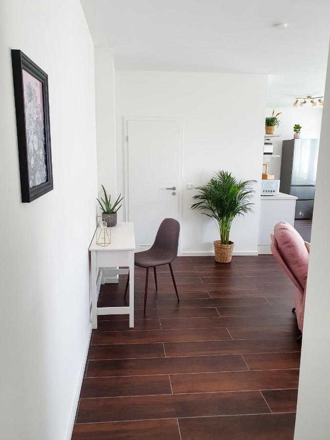 Pb Ferienwohnungen - Fewo 7 - Stilvoll Eingerichtetes Apartment Im Herzen Senftenbergs Exterior photo
